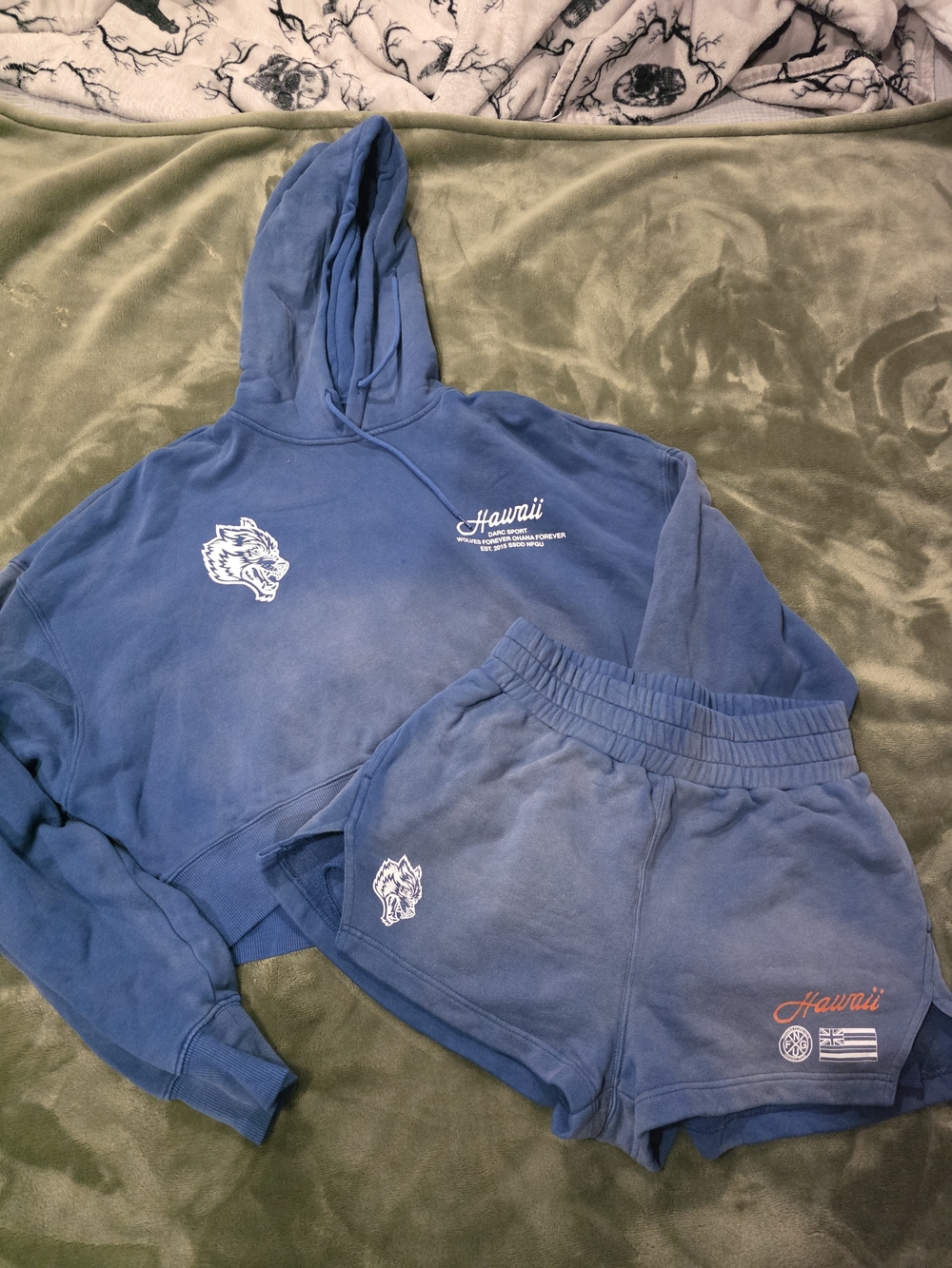 Darc Sport Blue Hawaii Graphic Cropped Hoodie